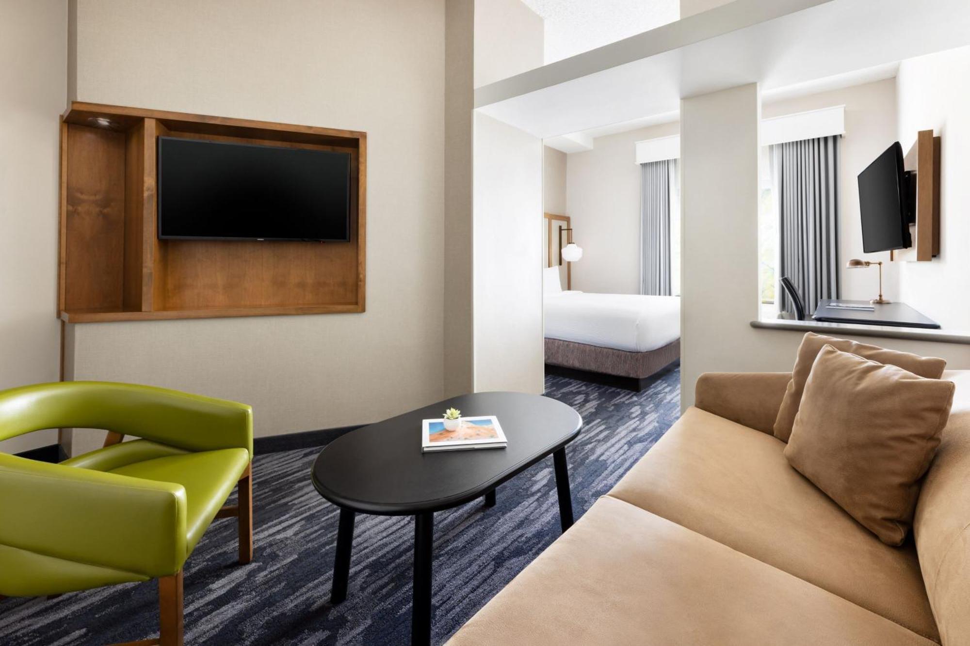 Fairfield & Hotel 3*