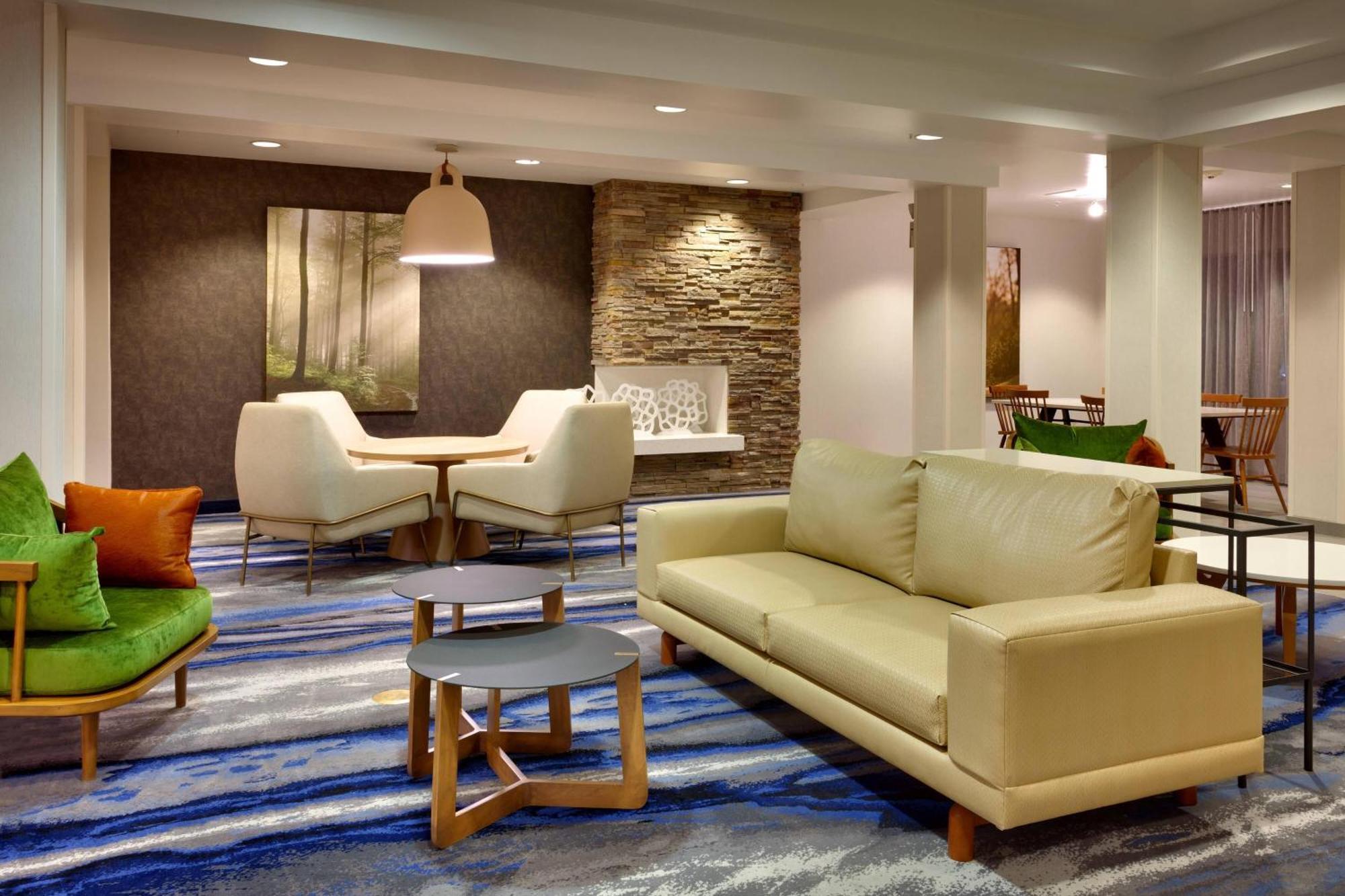 Fairfield & Hotel